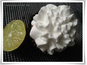 Bánh lemon castella cupcake