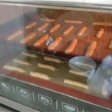 Cách làm bánh lưỡi mèo hương cà phê