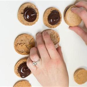 Cách làm bánh macaron cà phê