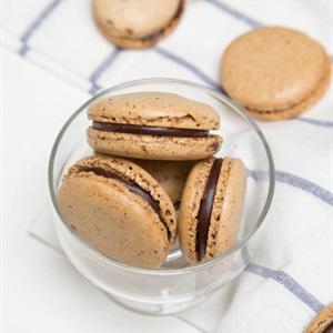 Cách làm bánh macaron cà phê