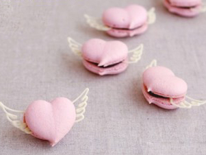 Bánh Macarons tình yêu