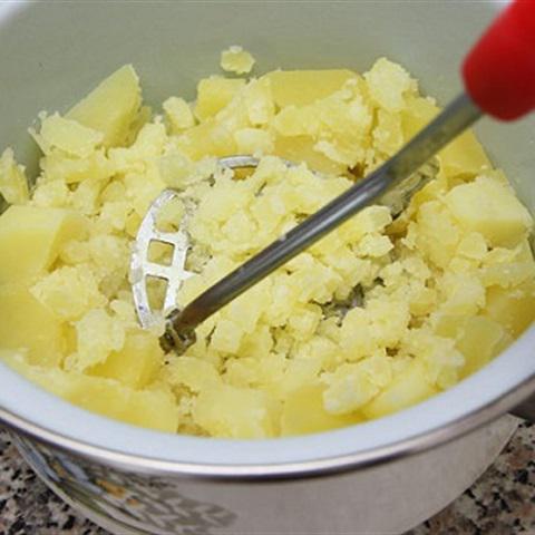 Cách làm bánh mặn nhân khoai tây