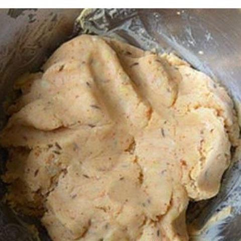 Cách làm bánh mè chiên mặn