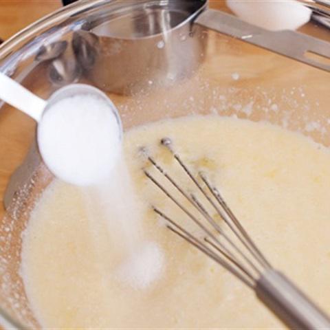 Cách làm bánh mì bắp phết mật ong