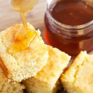 Cách làm bánh mì bắp phết mật ong