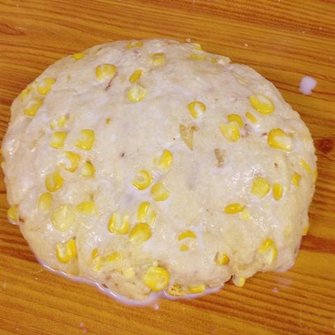 Cách làm bánh mì bắp