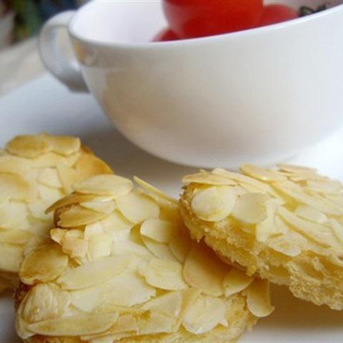 Cách làm bánh mì bơ hạnh nhân