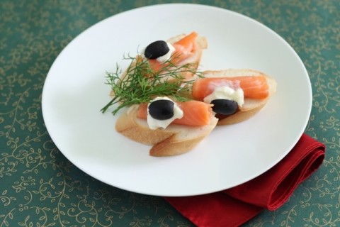 Bánh mì cá hồi sốt sữa chua