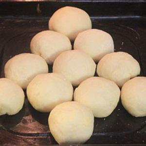 Cách làm bánh mì cây thông