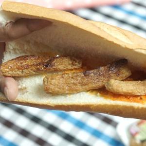 Cách làm bánh mì chả cá phèn