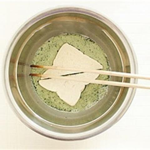 Cách làm bánh mì chiên bột trà xanh