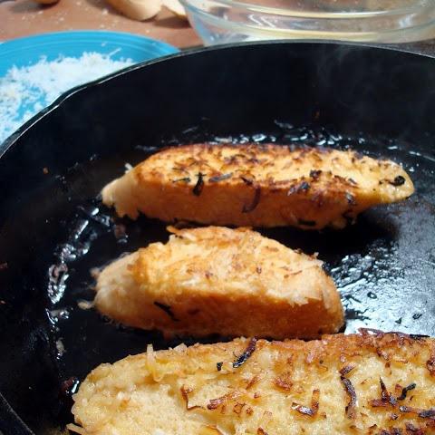 Cách làm bánh mì chiên dừa