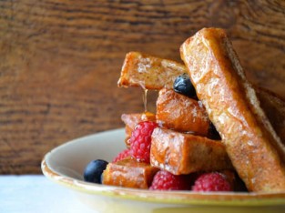 Bánh mì chiên giòn caramel