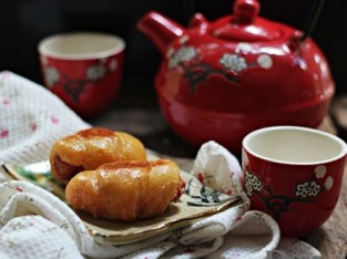 Bánh mì chiên xúc xích