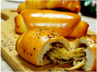 Bánh mì cuộn gà xé