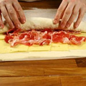 Cách làm bánh mì cuốn mặn