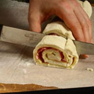 Cách làm bánh mì cuốn mặn