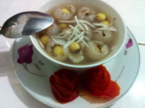 Bánh mì cuộn tôm chiên