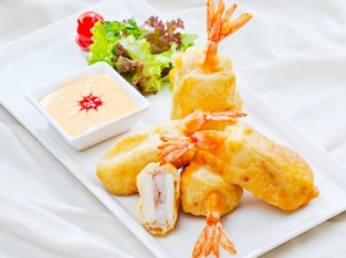 Bánh mì cuộn tôm chiên