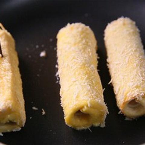 Cách làm bánh mì cuộn xúc xích