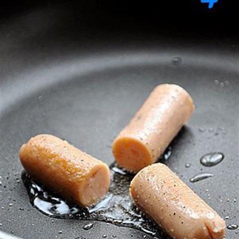 Cách làm bánh mì cuộn xúc xích bơ