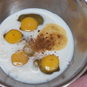 Cách làm bánh mì custard chiên