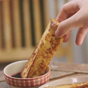 Cách làm bánh mì custard chiên