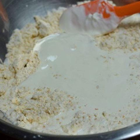 Cách làm bánh mì dâu tây nướng