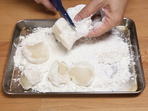 Bánh mì dứa ngọt lịm, thơm nức mũi