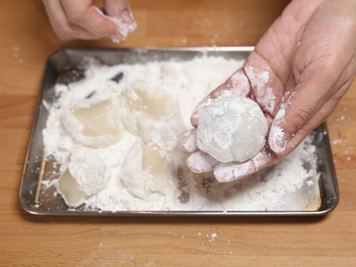 Bánh mì dứa ngọt lịm, thơm nức mũi