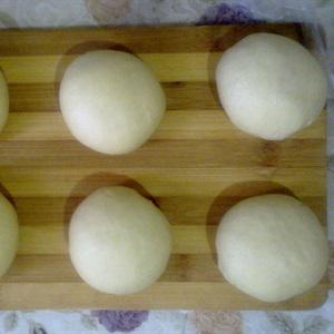 Cách làm bánh mì dừa nhân chocolate