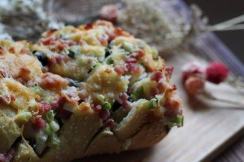 Bánh mì ham và phô-mai nướng