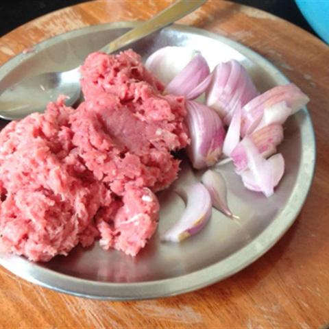 Cách làm bánh mì hấp thịt