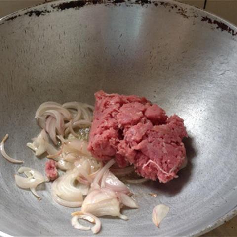 Cách làm bánh mì hấp thịt