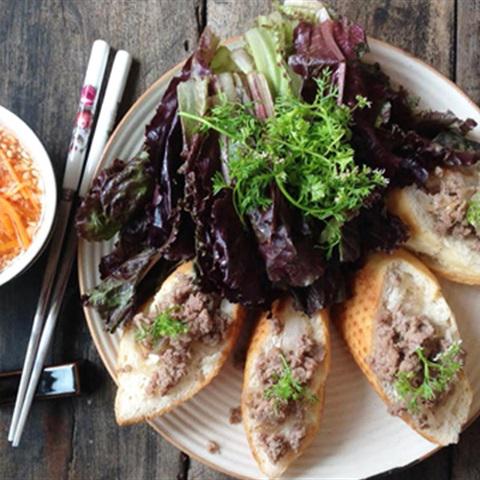 Cách làm bánh mì hấp thịt