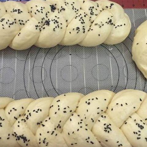 Cách làm bánh mì hoa cúc