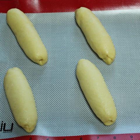 Cách làm bánh mì hot dog