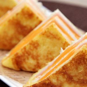 Cách làm bánh mì kẹp 3 tầng