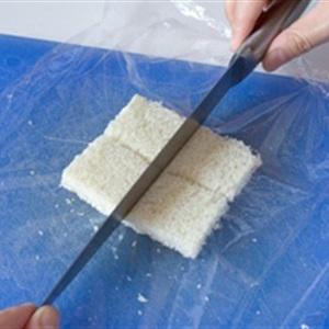 Cách làm bánh mì kẹp hình trái tim