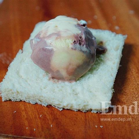 Cách làm bánh mì kẹp kem chiên giòn