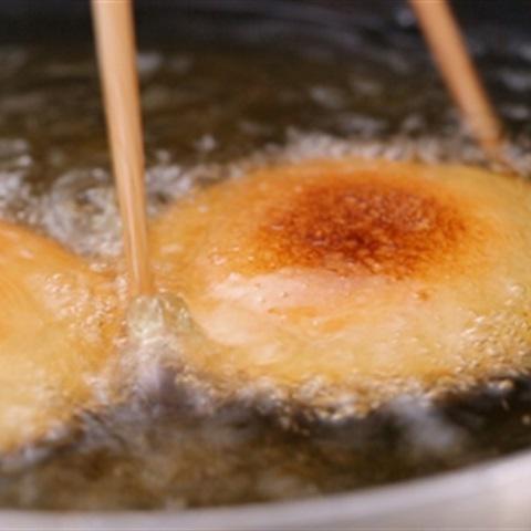 Cách làm bánh mì kẹp kem chiên