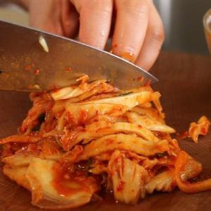 Cách làm bánh mì kẹp kim chi