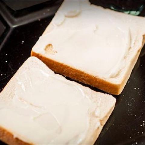 Cách làm bánh mì kẹp phô mai