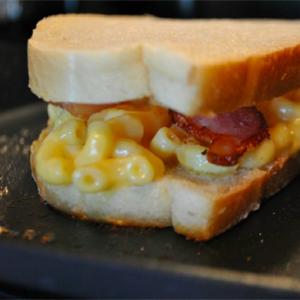 Cách làm bánh mì kẹp phô mai