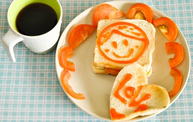 Bánh mì kẹp sốt trứng mayonaise