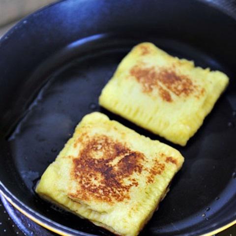 Cách làm bánh mì kẹp thịt gà chiên