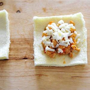 Cách làm bánh mì kẹp thịt gà chiên