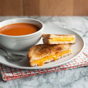 Cách làm bánh mì kẹp với phô mai