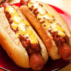 Cách làm bánh mì kẹp xúc xích chiên