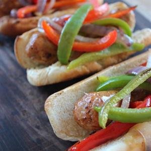 Cách làm bánh mì kẹp xúc xích nướng